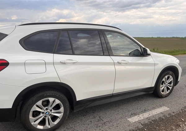 BMW X1 cena 115000 przebieg: 43100, rok produkcji 2020 z Świdnica małe 232